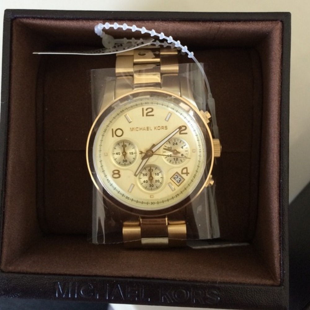 Michael Kors midsize gold tone MK5055 - Picture 3 of 4